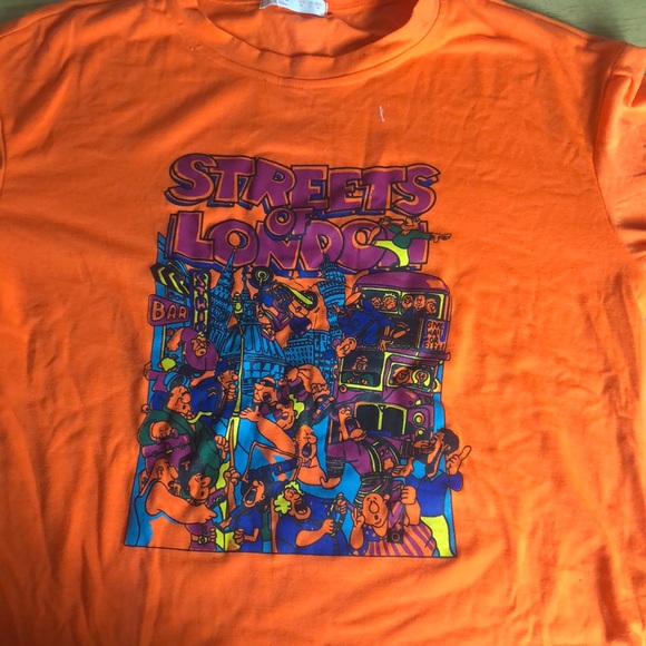 Light long sleeve shirt. - Picture 1 of 3